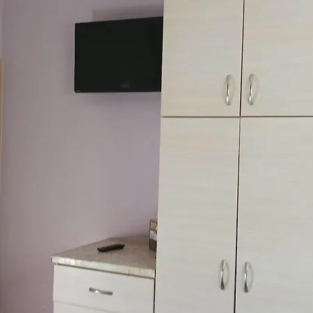 Rafaella דירה